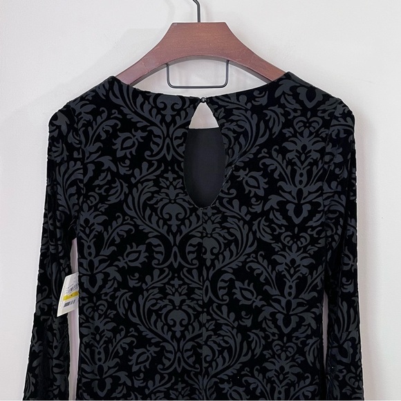 NWT Eci Ny Velvet Bell Sleeve Dress - Picture 6 of 13